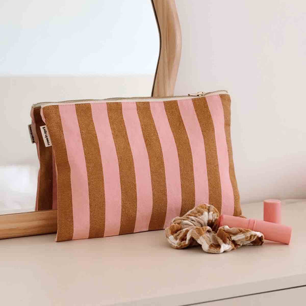 Lili Pouch - Caramel & Strawberry | rose in april