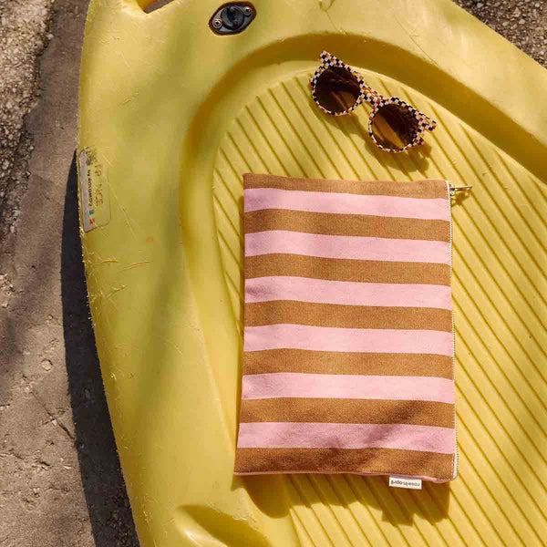 Lili Pouch - Caramel & Strawberry | rose in april